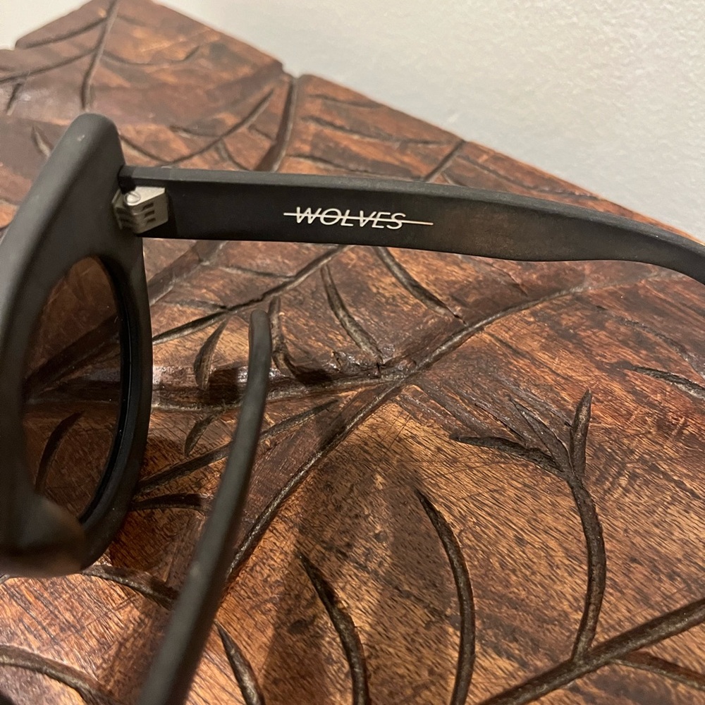 Valley Eyewear Matte Black Round Cat-Eye Sunglasses - Picture 2 of 5